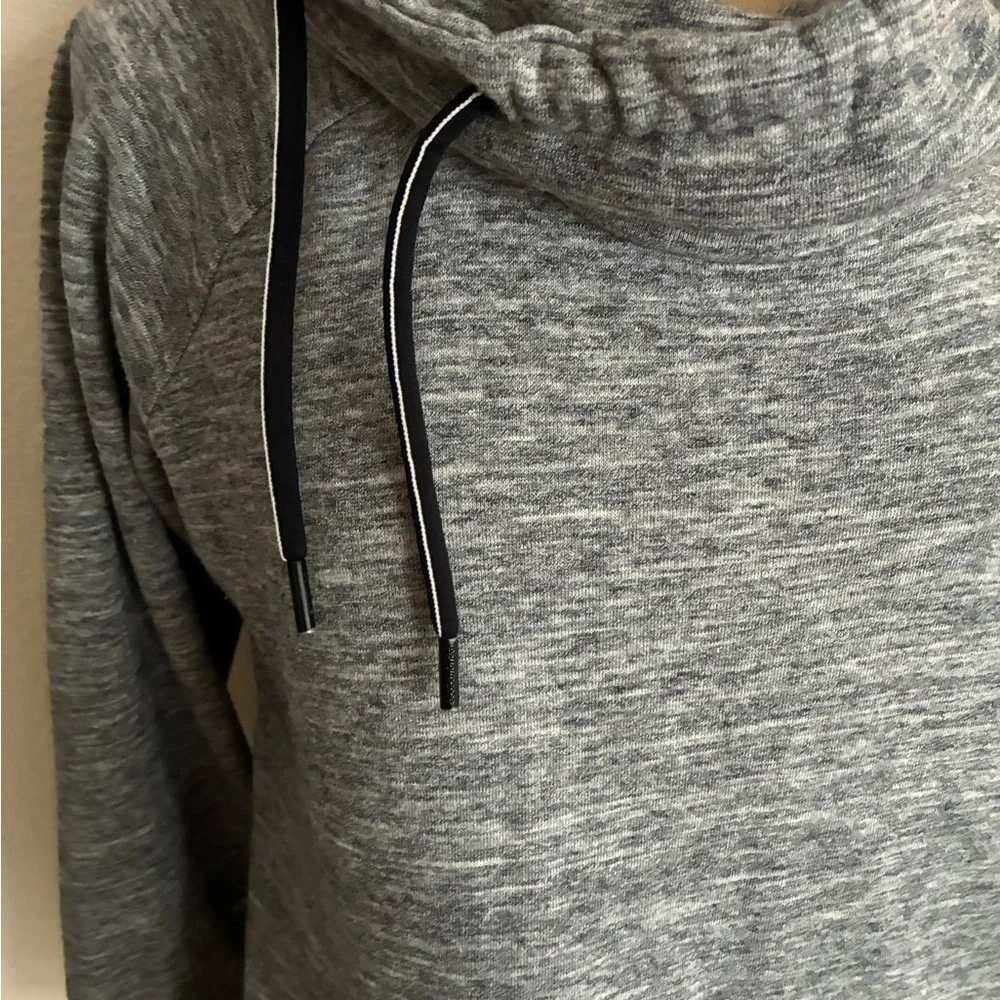 Calvin Klein sweatshirt - Picture 4 of 7